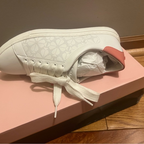 Women's White and Pink Sneakers - Picture 2 of 3
